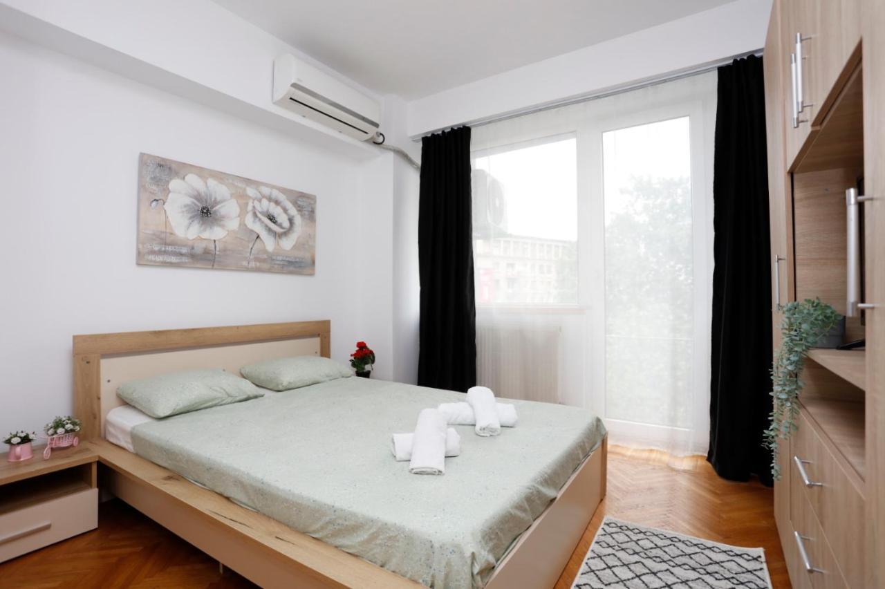 Rico'S 3 Bedroom City Center Apartment Bucareste Exterior foto
